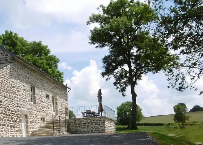 Rural Renove Avec Charme A Marcillat, Jardin Et Terrasse - Fr-1-489-369 Holiday home *