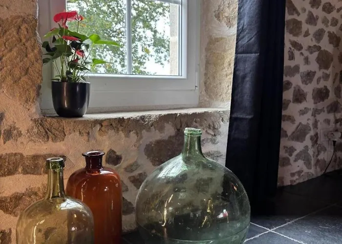 Rural Renove Avec Charme A Marcillat, Jardin Et Terrasse - Fr-1-489-369 Holiday home Marcillat-en-Combraille